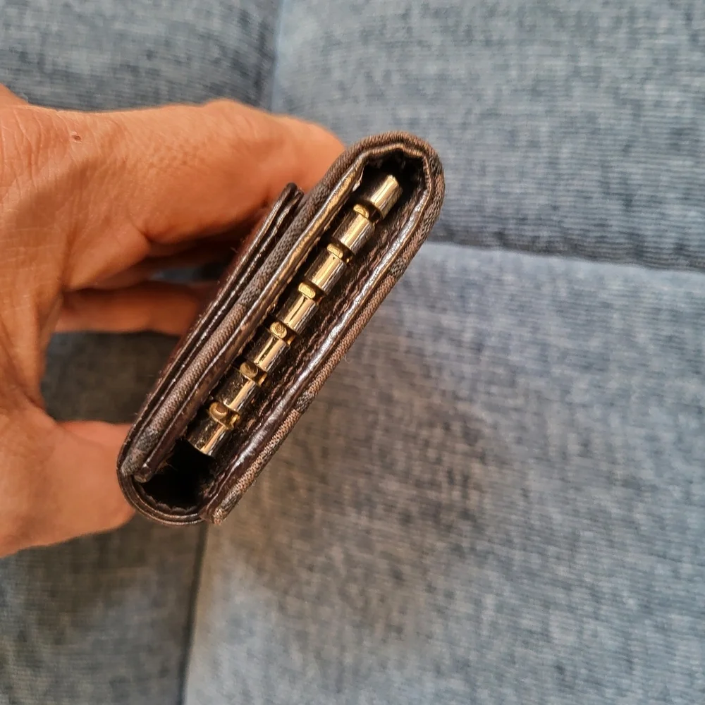 Gucci GG Canvas and Leather Key Holder.. Pristine!!!